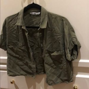Green Zara button down crop top T-shirt